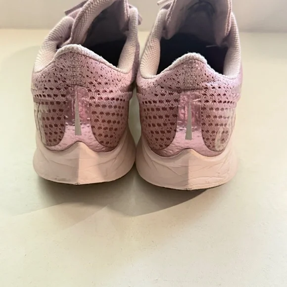 Women's Nike Zoom Pegasus 35 Running Shoes, Size 9.5 - Picture 6 of 8